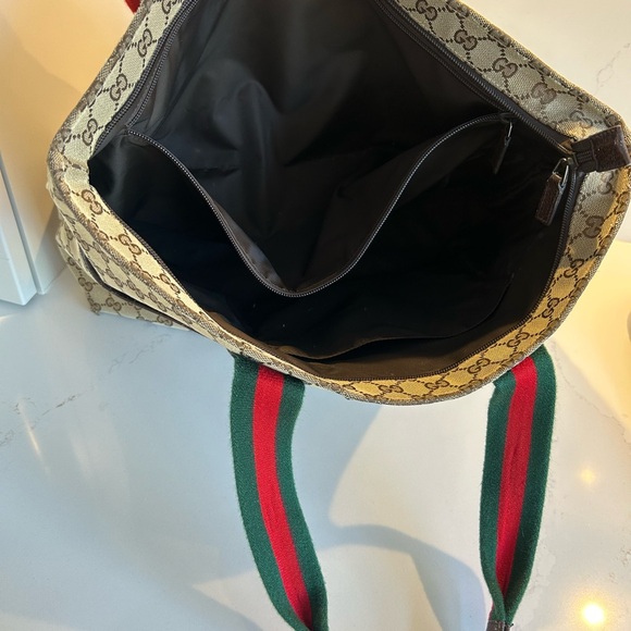 Authentic Gucci Diaper Bag with dustbag - Picture 3 of 8